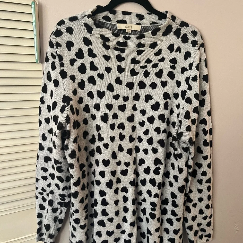 LOFT Black and gray Xl heart ❤️ Patterned Sweater- boyfriend fit.
